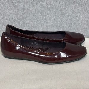 Born Patent Leather Ballet Flats Shoes-Burgundy-Women Size 9